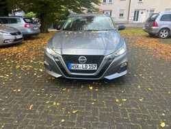 Grau Gebraucht 2021 Nissan Altima Limousine | 13.500 €