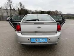 Silber Gebraucht 2004 Opel Vectra GTS Limousine | 6.900 €
