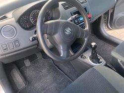 Silber Gebraucht 2010 Suzuki Swift Kleinwagen | 3.900 €