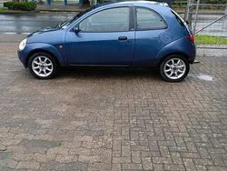 Blau Gebraucht 2006 Ford Ka Kleinwagen | 850 €