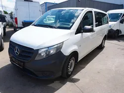 Weiß Gebraucht 2015 Mercedes Vito Van / Kleinbus | 12.900 € (Fairer Preis)