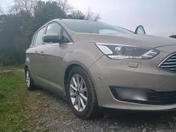 Grau Gebraucht 2016 Ford C-MAX Titanium Van / Kleinbus | 11.500 € (Fairer Preis)