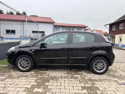 Braun Gebraucht 2011 Fiat Grande Punto Kleinwagen | 2.150 € (Guter Preis)