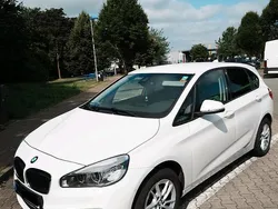 Weiß Gebraucht 2017 BMW 216 Active Tourer Van / Kleinbus | 9.500 € (Etwas zu teuer)