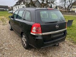 Schwarz Gebraucht 2009 Opel Zafira Edition Van / Kleinbus | 399 € (Superpreis)