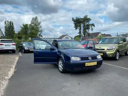 Blau Gebraucht 2002 VW Golf IV Limousine | 800 € (Guter Preis)