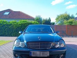 Schwarz Gebraucht 2004 Mercedes C180 Elegance Limousine | 4.000 € (Etwas zu teuer)