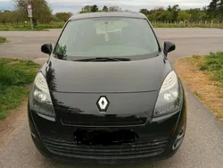 Schwarz Gebraucht 2011 Renault Grand Scénic III Van / Kleinbus | 3.500 €