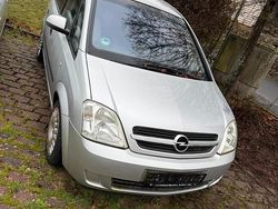 Silber Gebraucht 2004 Opel Meriva Van / Kleinbus | 890 € (Etwas zu teuer)