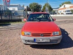 Rot Gebraucht 1994 Opel Astra Club Kombi | 1.450 €
