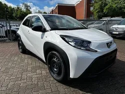 Schneeweiß (weiß) Neu 2025 Toyota Aygo Business Edition Kleinwagen | 19.630 €