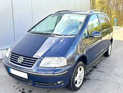 Blau Gebraucht 2005 VW Sharan Comfortline Van / Kleinbus | 3.249 € (Fairer Preis)