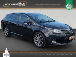 Schwarz metallic Gebraucht 2014 Toyota Avensis Edition Kombi | 9.990 € (Etwas zu teuer)
