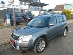 Grau Gebraucht 2013 Skoda Yeti Elegance SUV | 5.990 € (Teuer)