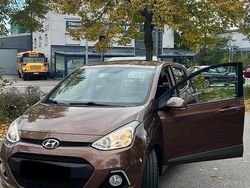 Braun Gebraucht 2015 Hyundai i10 Kleinwagen | 7.590 € (Fairer Preis)