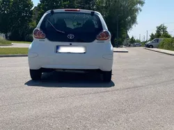 Weiß Gebraucht 2010 Toyota Aygo Kleinwagen | 1.200 € (Superpreis)