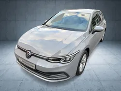 Mondsteingrau Gebraucht 2022 VW Golf VIII Life Limousine | 22.280 € (Guter Preis)