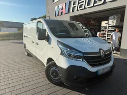 Weiß Gebraucht 2020 Renault Traffic Van / Kleinbus | 15.900 €