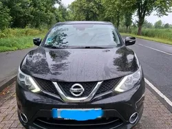 Schwarz Gebraucht 2014 Nissan Qashqai SUV | 9.000 €