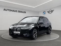 Saphirschwarz Gebraucht 2022 BMW iX Sport Line SUV | 68.110 € (Teuer)