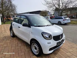 Weiß Gebraucht 2019 Smart ForFour Basis Kleinwagen | 9.999 € (Fairer Preis)
