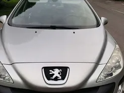Silber Gebraucht 2011 Peugeot 308 Kombi | 3.700 €