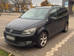 Schwarz Gebraucht 2012 VW Touran Van / Kleinbus | 10.499 € (Etwas zu teuer)