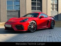 Rot Gebraucht 2021 Porsche 718 Cayman GT4 Coupé | 90.399 €
