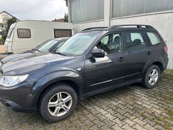 Grau Gebraucht 2011 Subaru Forester Trend SUV | 7.599 € (Guter Preis)