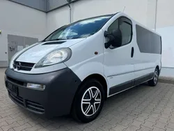 Weiß Gebraucht 2005 Opel Vivaro Van | 5.990 € (Fairer Preis)