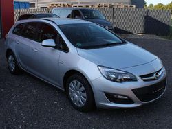 Argonsilber Gebraucht 2015 Opel Astra Selection Kombi | 8.500 € (Etwas zu teuer)