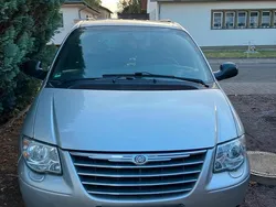 Silber Gebraucht 2007 Chrysler Grand Voyager Van / Kleinbus | 3.200 € (Teuer)
