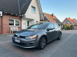 Grau Gebraucht 2016 VW Golf VII Kleinwagen | 10.100 € (Fairer Preis)
