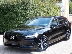 Schwarz Gebraucht 2022 Volvo V60 R-Design Kombi | 20.940 € (Guter Preis)