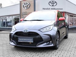 Marlingrau metallic, dach tokio fusion Gebraucht 2021 Toyota Yaris Hybrid Basis Limousine | 19.950 € (Fairer Preis)