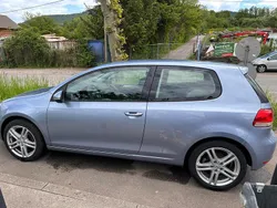 Blau Gebraucht 2009 VW Golf VI Kleinwagen | 4.000 €