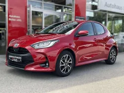 Karminarot metallic Gebraucht 2022 Toyota Yaris Hybrid Team Kleinwagen | 21.990 € (Etwas zu teuer)