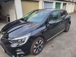 Schwarz Gebraucht 2022 Renault Clio V Business Limousine | 15.000 € (Fairer Preis)