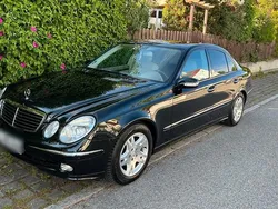 Schwarz Gebraucht 2004 Mercedes E270 Avantgarde Limousine | 6.700 €