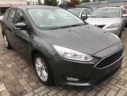 Grau Gebraucht 2015 Ford Focus Titanium Kombi | 3.600 € (Superpreis)