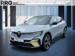 Grau Gebraucht 2023 Renault Mégane Iconic Limousine | 30.880 € (Fairer Preis)