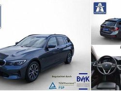 Grau Gebraucht 2022 BMW 330e Sport Line Kombi | 25.950 € (Guter Preis)