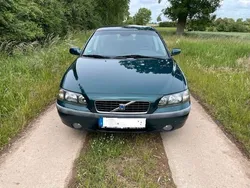 Grün Gebraucht 2004 Volvo S60 Momentum Limousine | 2.350 € (Fairer Preis)
