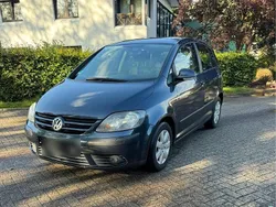 Grau Gebraucht 2005 VW Golf V Limousine | 2.650 € (Fairer Preis)