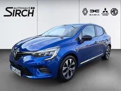 Blau Gebraucht 2022 Renault Clio V Evolution Limousine | 17.870 € (Etwas zu teuer)