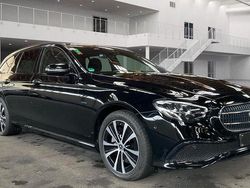 Schwarz Gebraucht 2021 Mercedes E300 Avantgarde Limousine | 28.950 € (Superpreis)