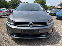 Weiß Gebraucht 2017 VW Golf Sportsvan Sound Van / Kleinbus | 8.200 € (Guter Preis)
