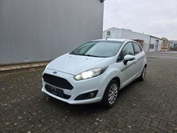 Weiß Gebraucht 2017 Ford Fiesta Trend Kleinwagen | 4.799 € (Fairer Preis)