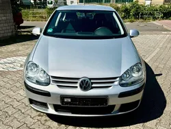 Silber Gebraucht 2005 VW Golf V Trendline Limousine | 2.222 € (Fairer Preis)