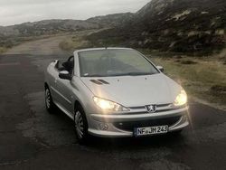 Gebraucht 2005 Peugeot 206 CC Tendance Cabrio | 1.500 € (Teuer)